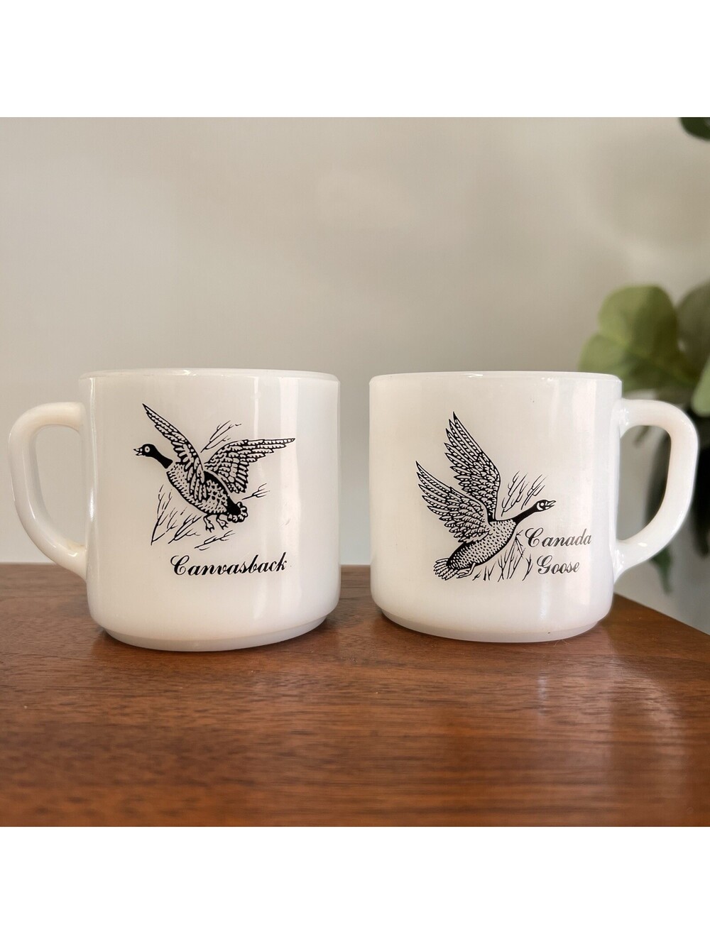 2 x Milk Glass Mug Game Bird Federal Glass Canada Goose Canvasback Sportsman